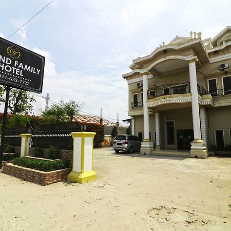 Hotel Grand Family Sungairampah Екстер'єр фото