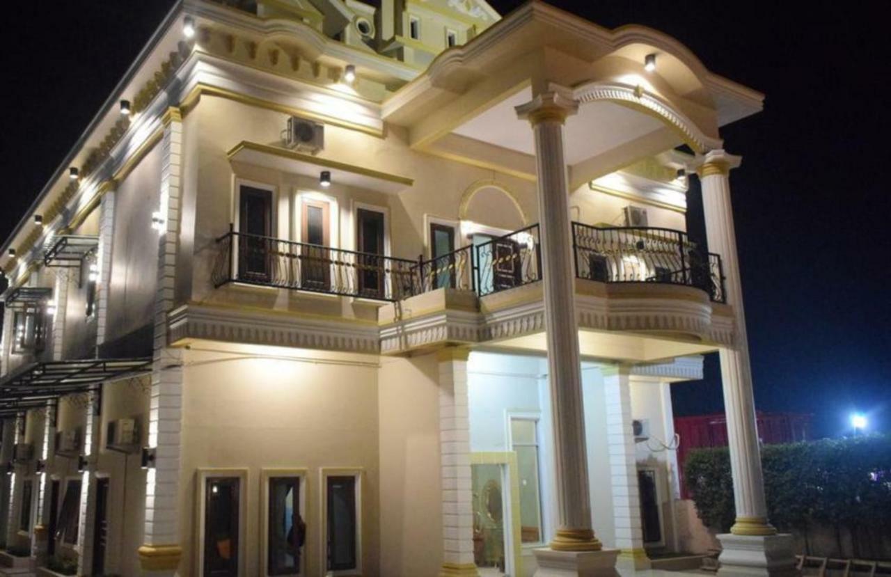 Hotel Grand Family Sungairampah Екстер'єр фото