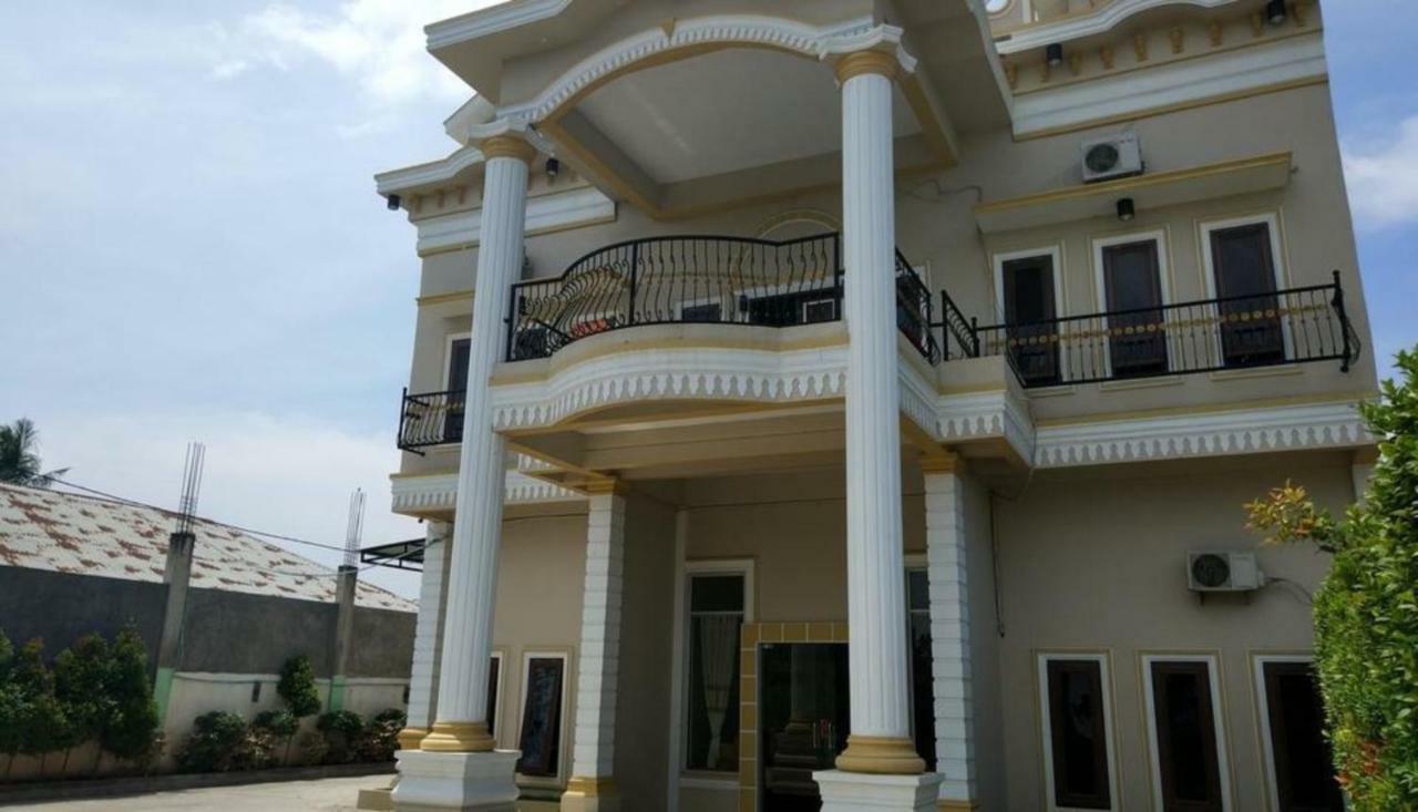 Hotel Grand Family Sungairampah Екстер'єр фото